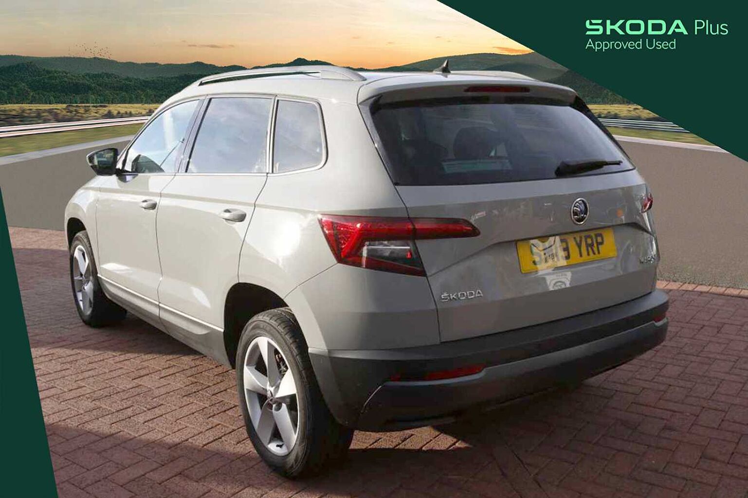 SKODA Karoq SE 1.5 TSI 150 PS DSG **AUTOMATIC**